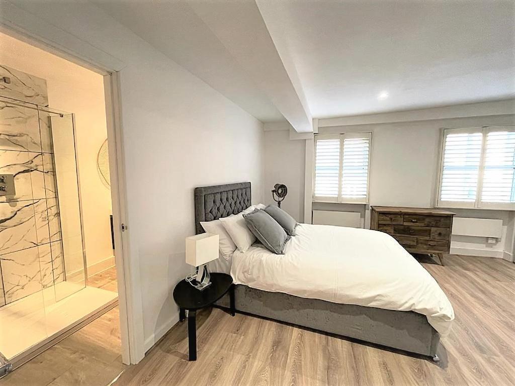 Goodge Street Apartments London Bagian luar foto