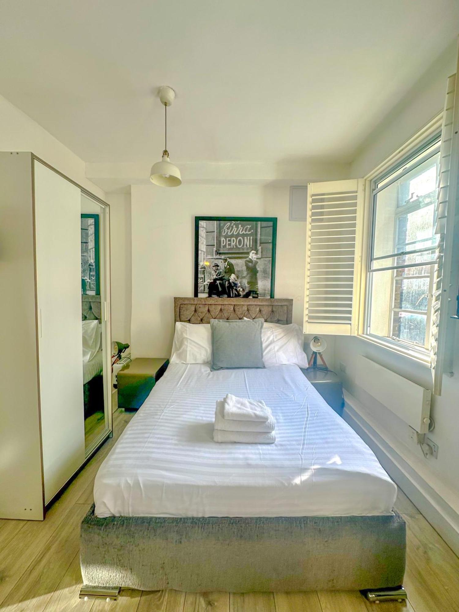 Goodge Street Apartments London Bagian luar foto