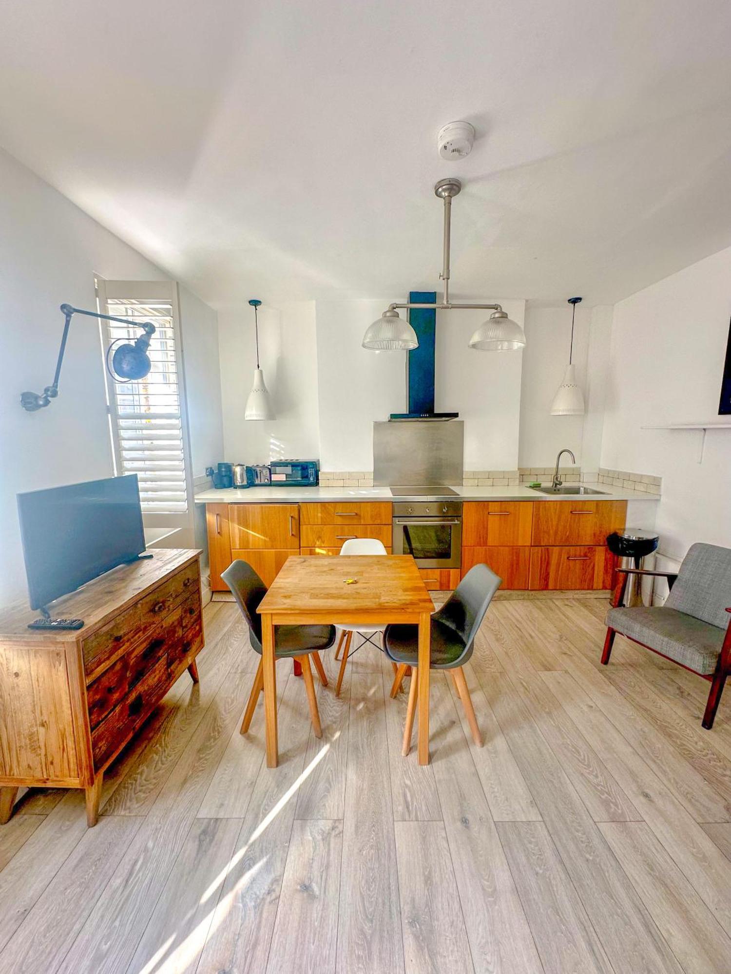 Goodge Street Apartments London Bagian luar foto