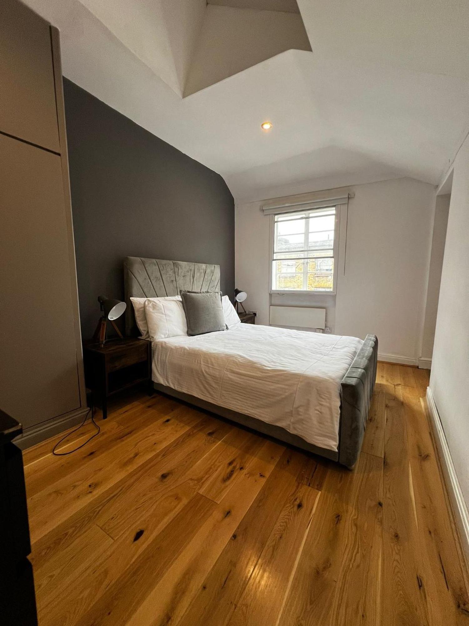 Goodge Street Apartments London Bagian luar foto