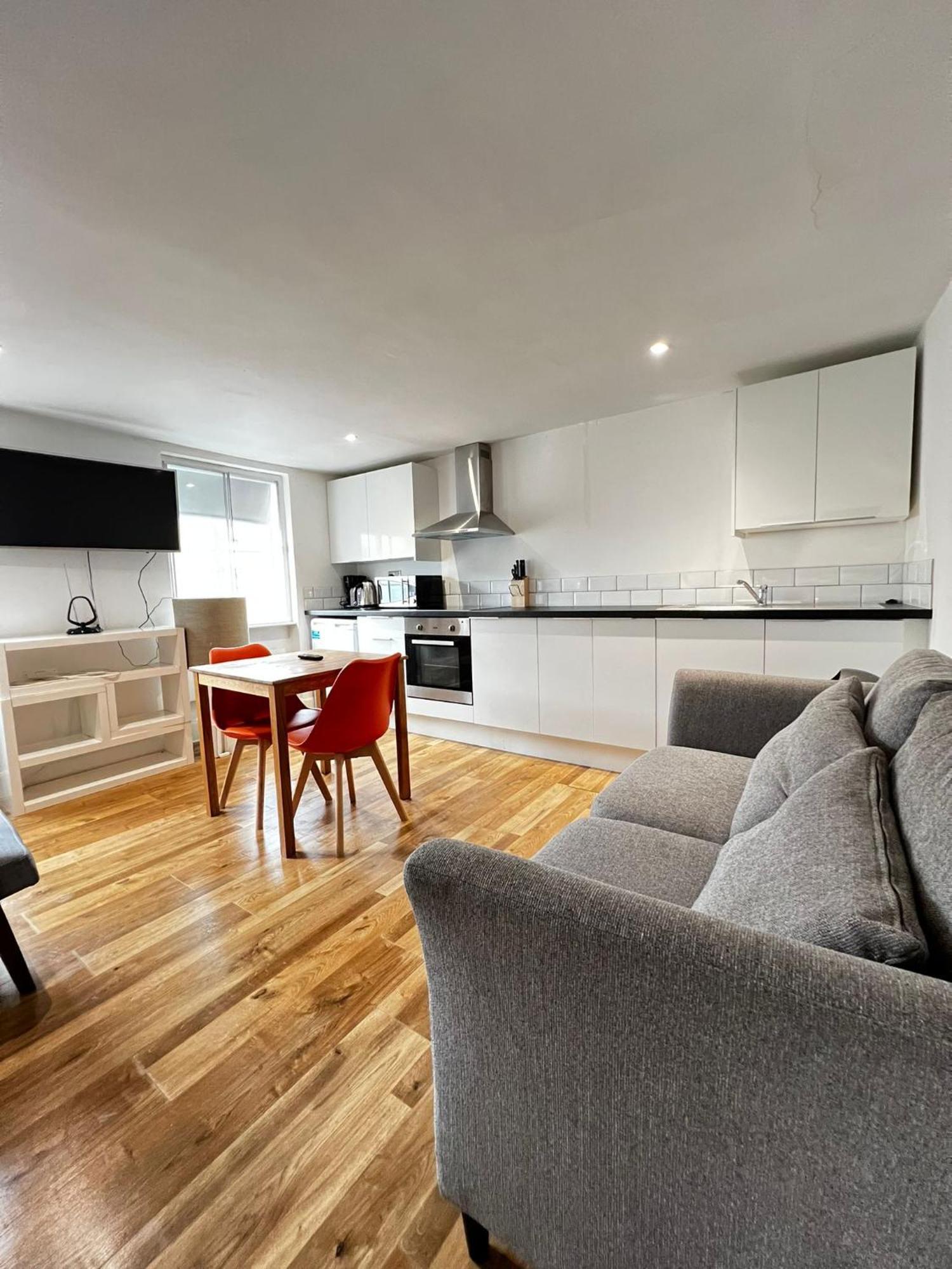 Goodge Street Apartments London Bagian luar foto
